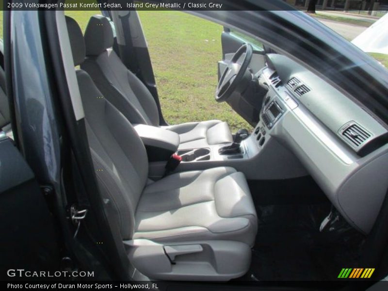 Island Grey Metallic / Classic Grey 2009 Volkswagen Passat Komfort Sedan
