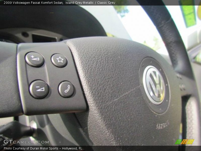 Island Grey Metallic / Classic Grey 2009 Volkswagen Passat Komfort Sedan