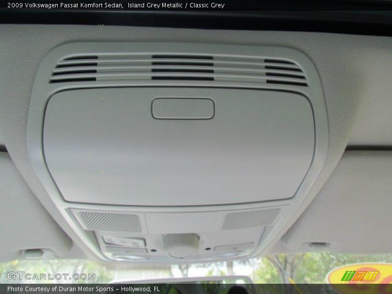 Island Grey Metallic / Classic Grey 2009 Volkswagen Passat Komfort Sedan