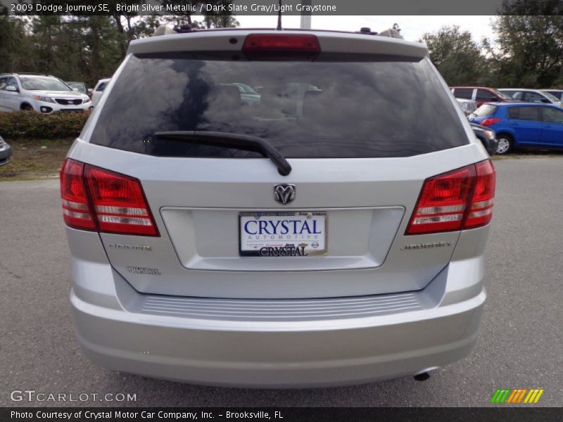 Bright Silver Metallic / Dark Slate Gray/Light Graystone 2009 Dodge Journey SE