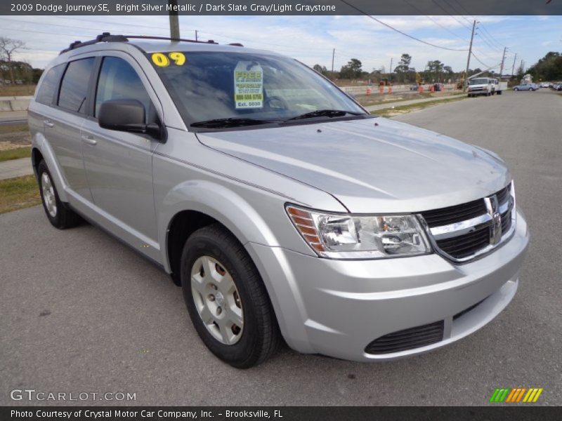 Bright Silver Metallic / Dark Slate Gray/Light Graystone 2009 Dodge Journey SE