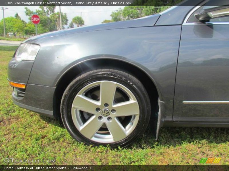 Island Grey Metallic / Classic Grey 2009 Volkswagen Passat Komfort Sedan