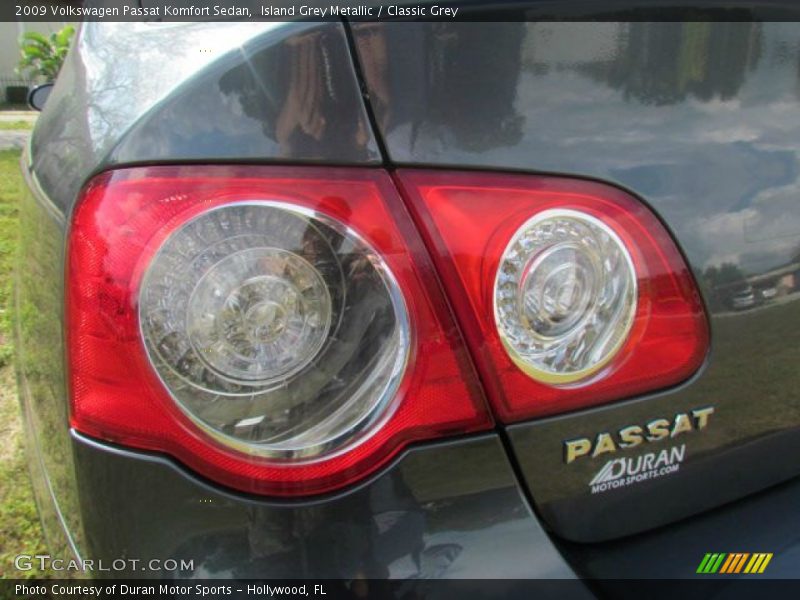 Island Grey Metallic / Classic Grey 2009 Volkswagen Passat Komfort Sedan