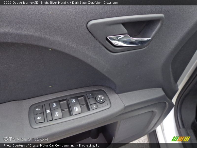 Bright Silver Metallic / Dark Slate Gray/Light Graystone 2009 Dodge Journey SE