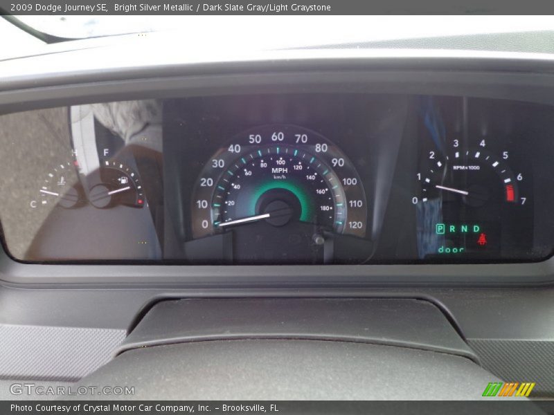 Bright Silver Metallic / Dark Slate Gray/Light Graystone 2009 Dodge Journey SE