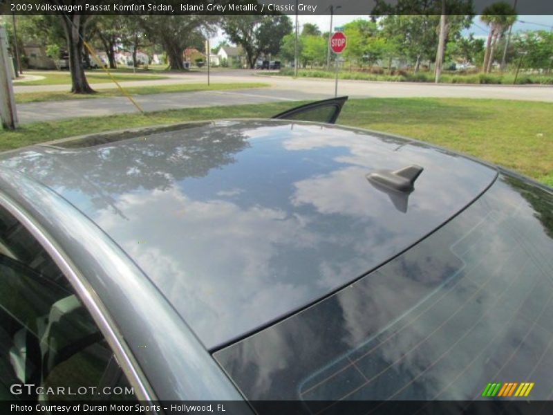 Island Grey Metallic / Classic Grey 2009 Volkswagen Passat Komfort Sedan