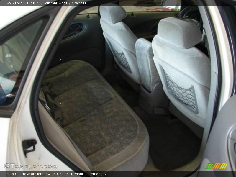 Vibrant White / Graphite 1996 Ford Taurus GL