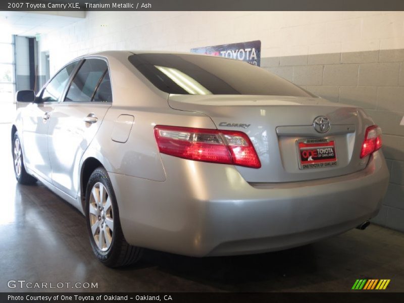 Titanium Metallic / Ash 2007 Toyota Camry XLE