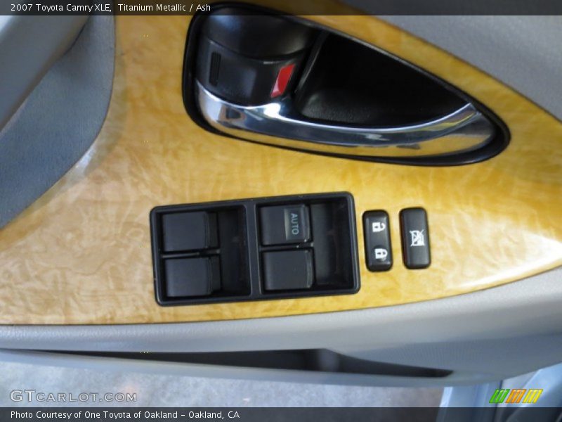 Titanium Metallic / Ash 2007 Toyota Camry XLE