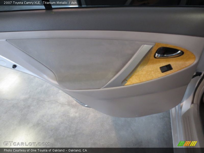 Titanium Metallic / Ash 2007 Toyota Camry XLE