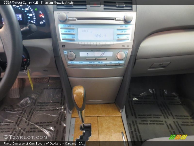 Titanium Metallic / Ash 2007 Toyota Camry XLE