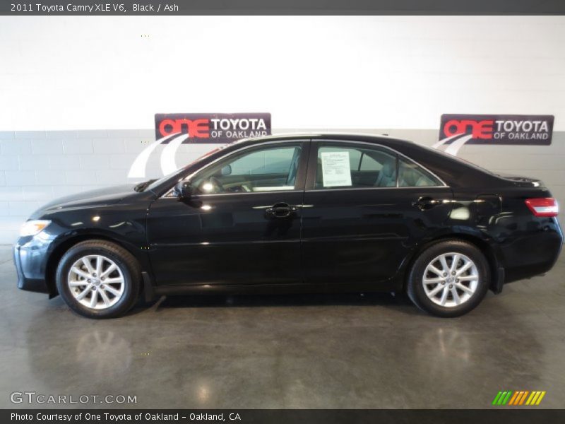 Black / Ash 2011 Toyota Camry XLE V6