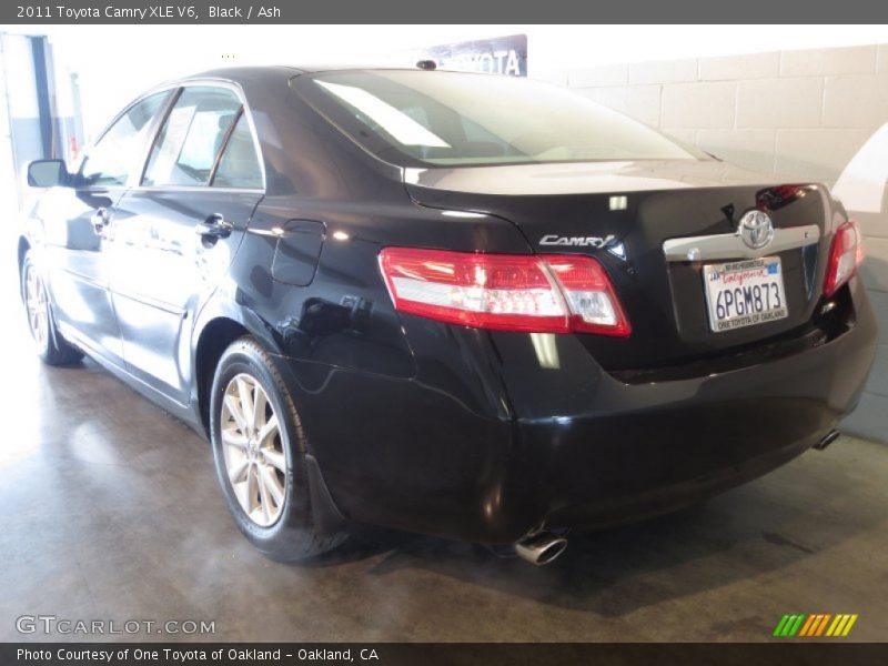 Black / Ash 2011 Toyota Camry XLE V6