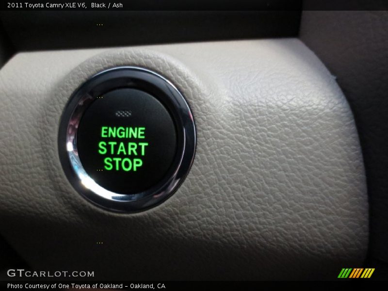 Black / Ash 2011 Toyota Camry XLE V6