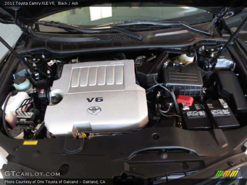 Black / Ash 2011 Toyota Camry XLE V6