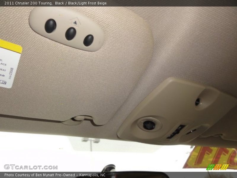 Black / Black/Light Frost Beige 2011 Chrysler 200 Touring