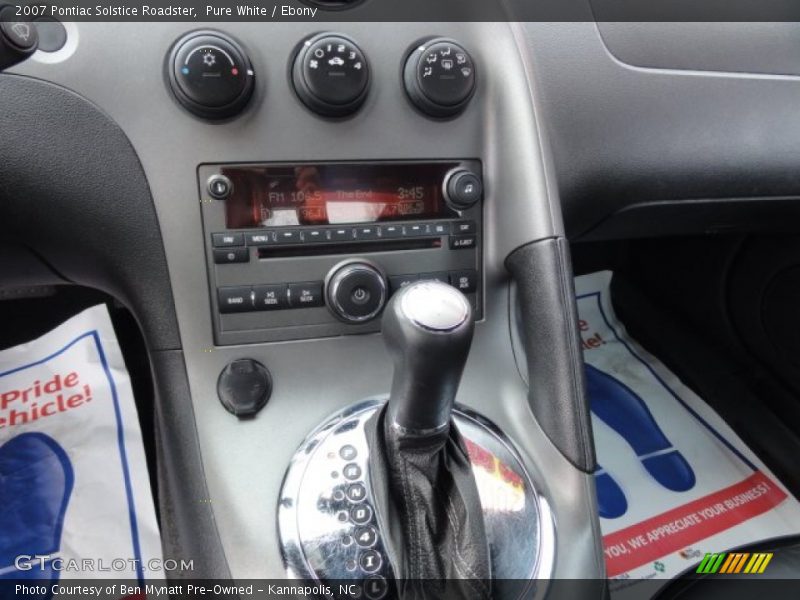 Pure White / Ebony 2007 Pontiac Solstice Roadster