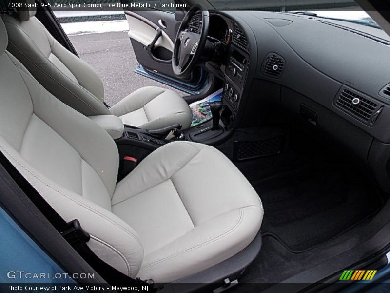 Front Seat of 2008 9-5 Aero SportCombi