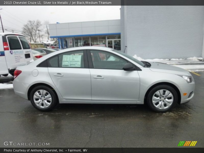 Silver Ice Metallic / Jet Black/Medium Titanium 2013 Chevrolet Cruze LS