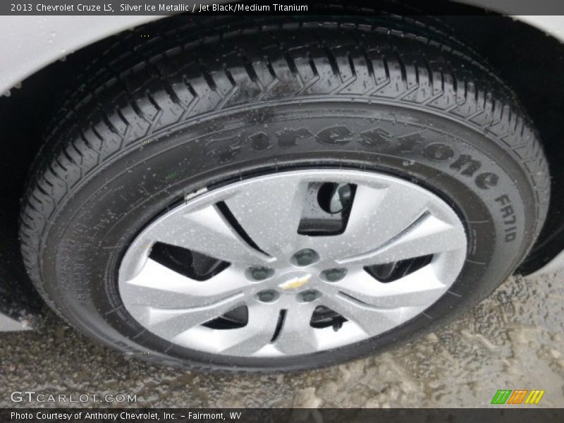 Silver Ice Metallic / Jet Black/Medium Titanium 2013 Chevrolet Cruze LS