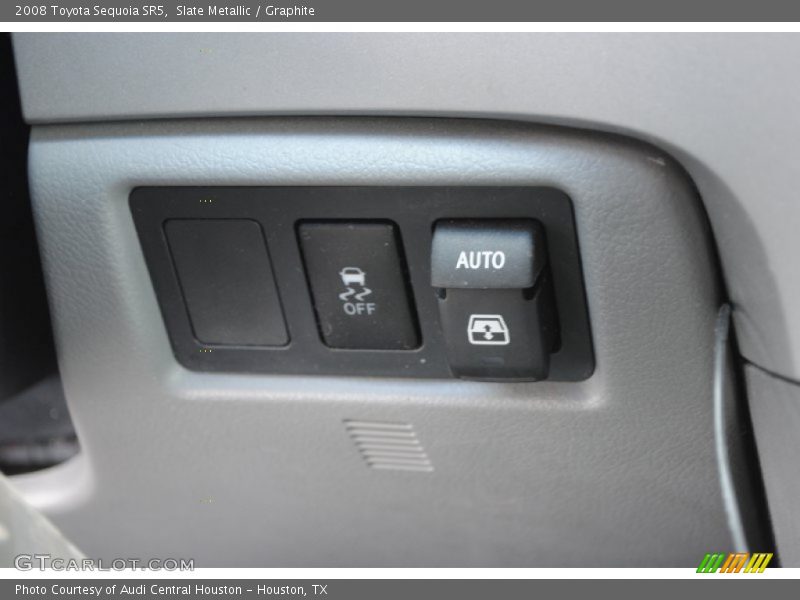 Controls of 2008 Sequoia SR5