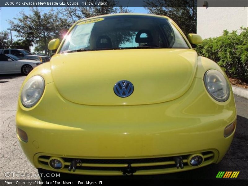 Yellow / Black 2000 Volkswagen New Beetle GLS Coupe
