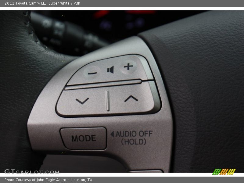 Controls of 2011 Camry LE