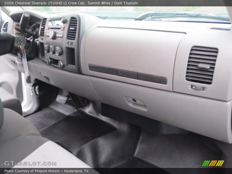 Dashboard of 2009 Silverado 2500HD LS Crew Cab