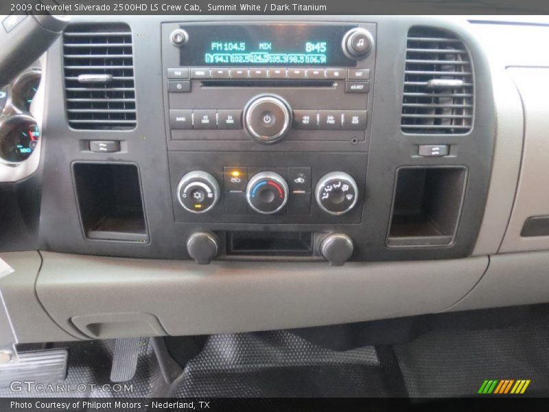 Controls of 2009 Silverado 2500HD LS Crew Cab