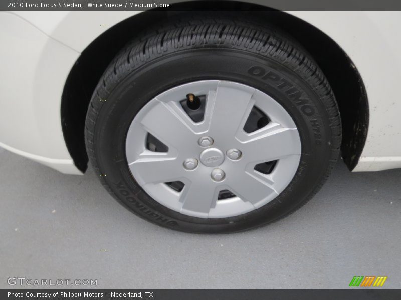 White Suede / Medium Stone 2010 Ford Focus S Sedan