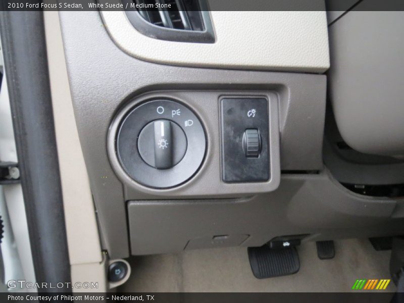 White Suede / Medium Stone 2010 Ford Focus S Sedan