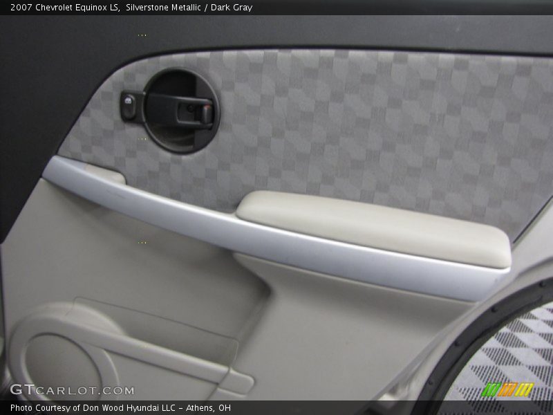 Silverstone Metallic / Dark Gray 2007 Chevrolet Equinox LS