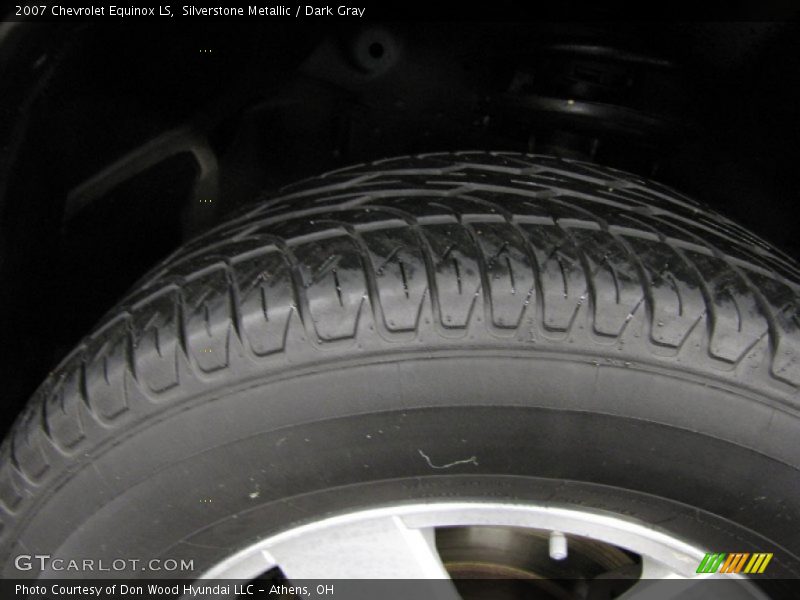 Silverstone Metallic / Dark Gray 2007 Chevrolet Equinox LS