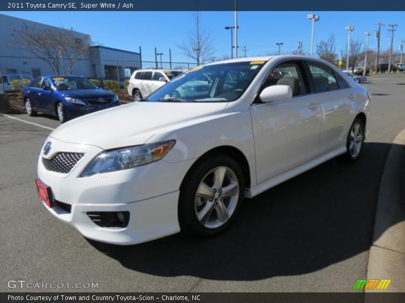 Super White / Ash 2011 Toyota Camry SE