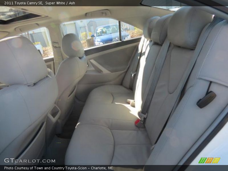 Super White / Ash 2011 Toyota Camry SE