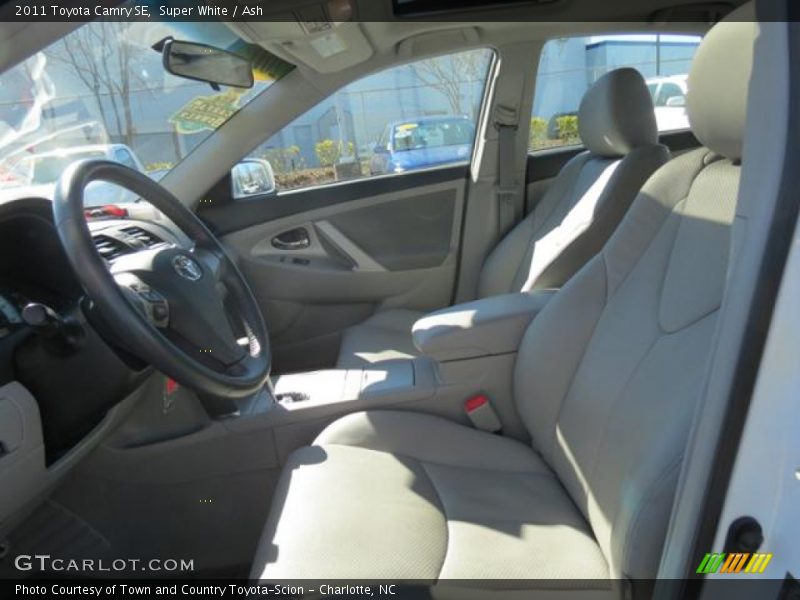 Super White / Ash 2011 Toyota Camry SE