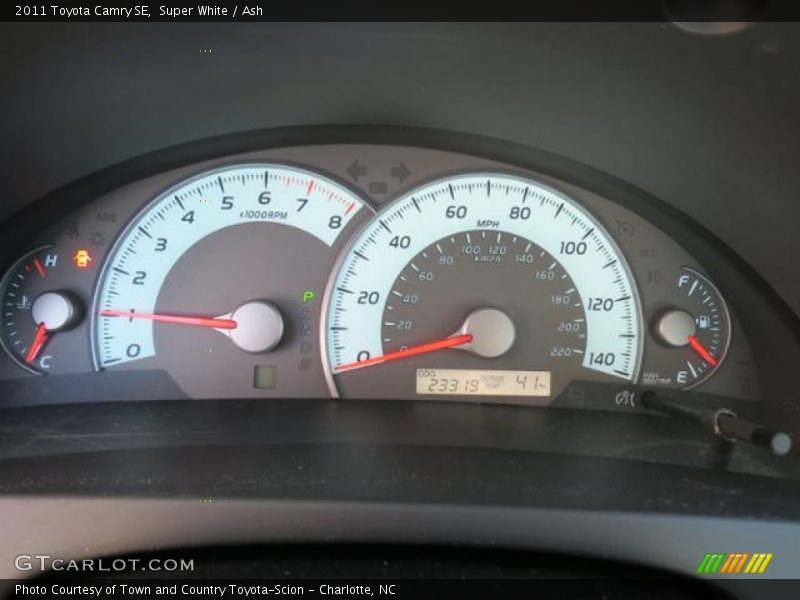 Super White / Ash 2011 Toyota Camry SE