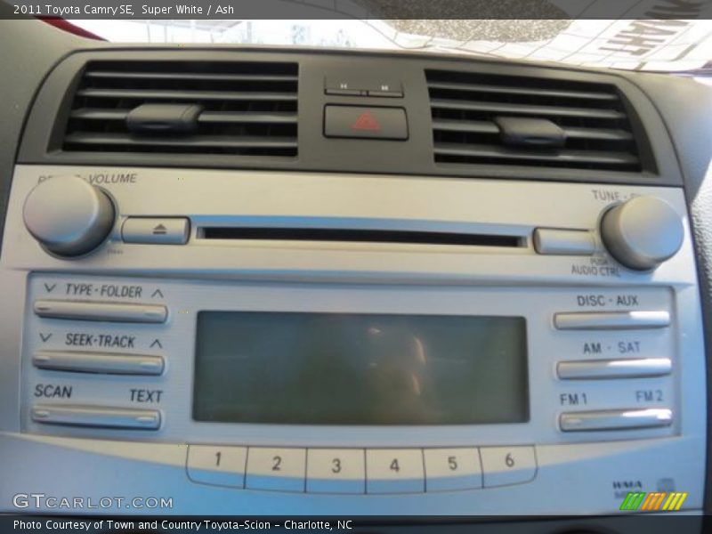Super White / Ash 2011 Toyota Camry SE