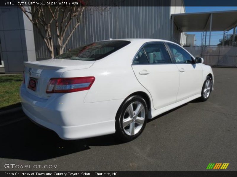 Super White / Ash 2011 Toyota Camry SE