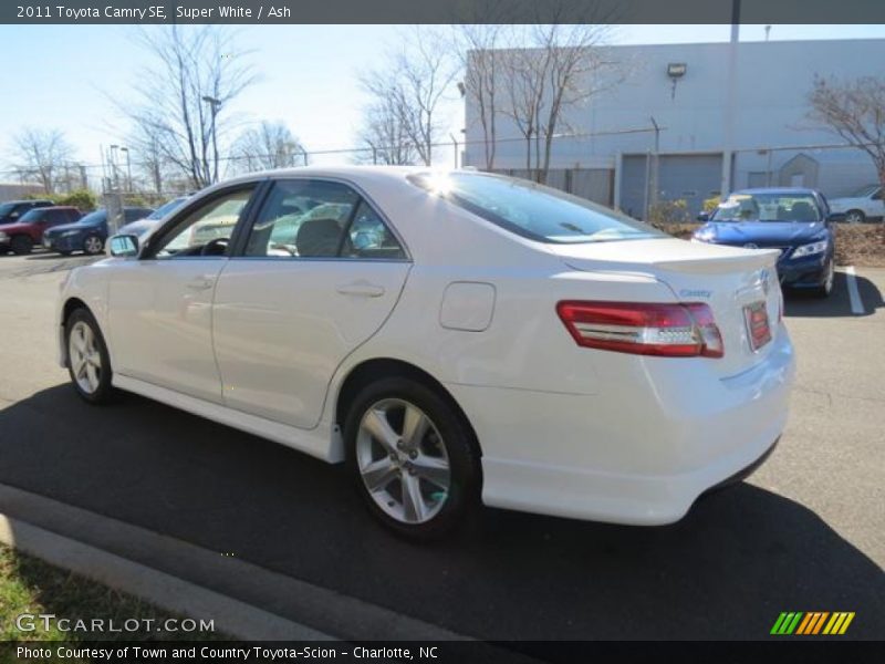 Super White / Ash 2011 Toyota Camry SE