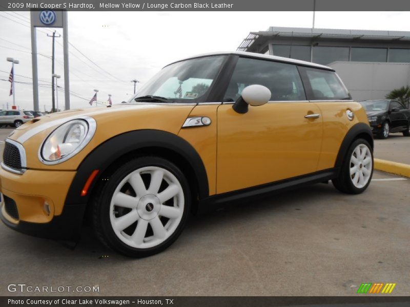 Mellow Yellow / Lounge Carbon Black Leather 2009 Mini Cooper S Hardtop