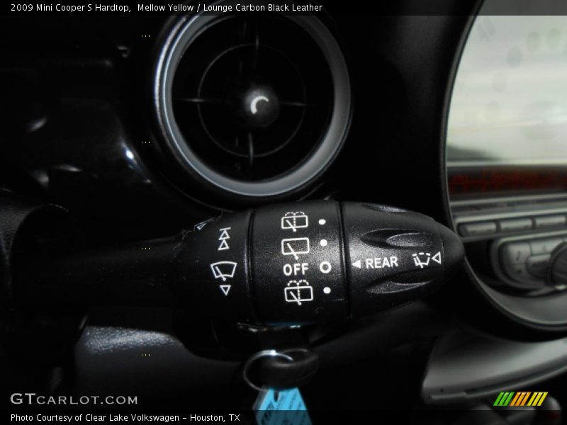 Mellow Yellow / Lounge Carbon Black Leather 2009 Mini Cooper S Hardtop