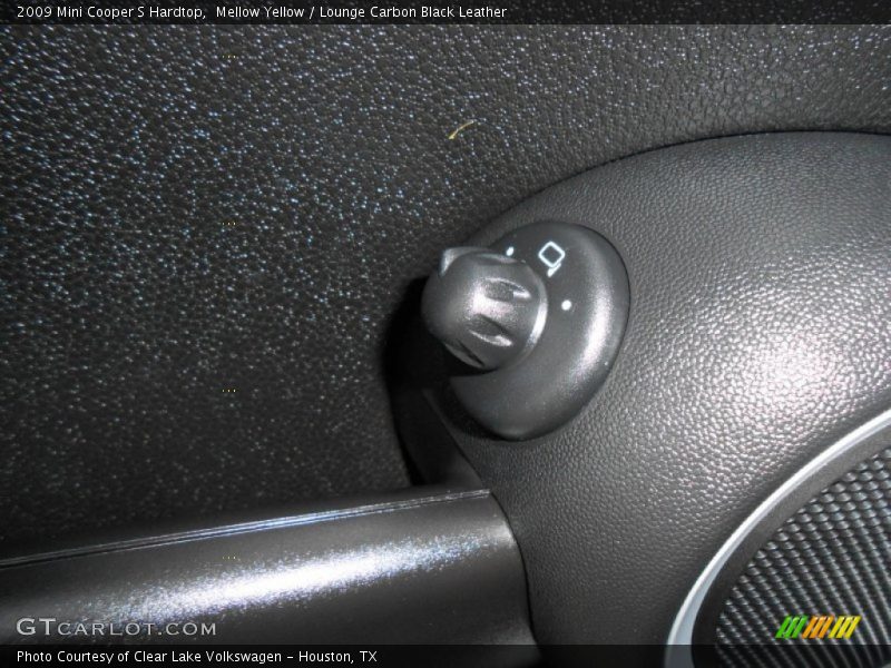 Mellow Yellow / Lounge Carbon Black Leather 2009 Mini Cooper S Hardtop