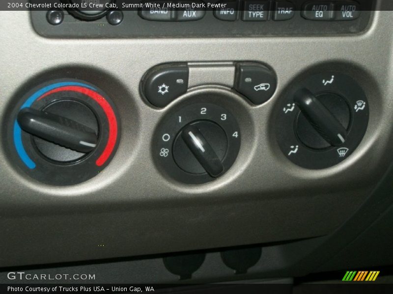 Summit White / Medium Dark Pewter 2004 Chevrolet Colorado LS Crew Cab