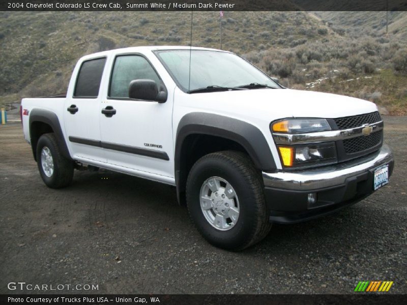 Front 3/4 View of 2004 Colorado LS Crew Cab