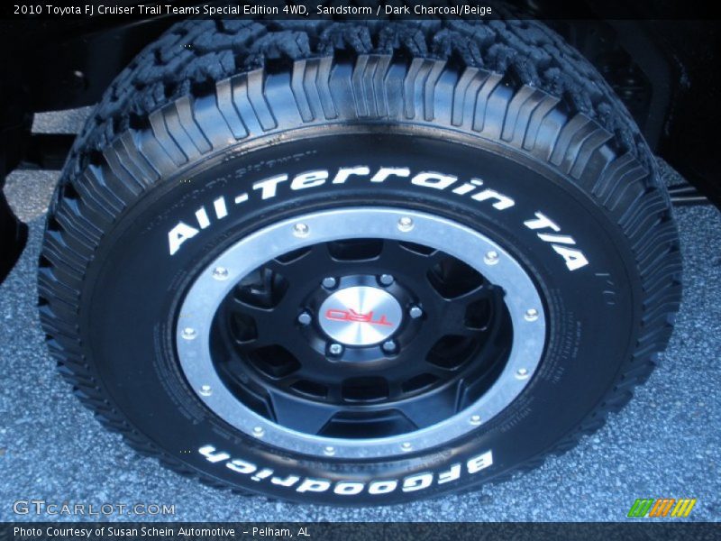 Sandstorm / Dark Charcoal/Beige 2010 Toyota FJ Cruiser Trail Teams Special Edition 4WD