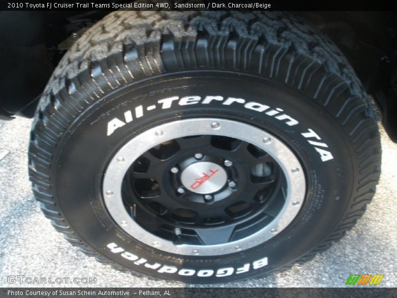 Sandstorm / Dark Charcoal/Beige 2010 Toyota FJ Cruiser Trail Teams Special Edition 4WD