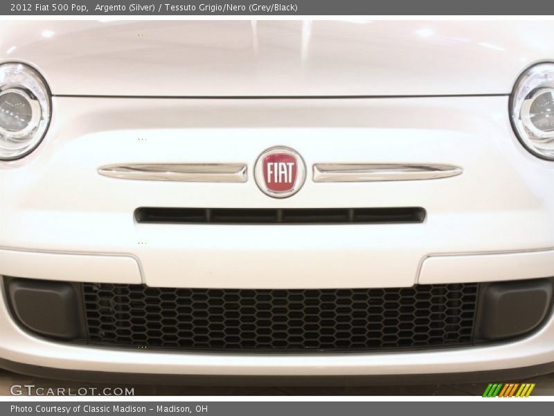 Argento (Silver) / Tessuto Grigio/Nero (Grey/Black) 2012 Fiat 500 Pop