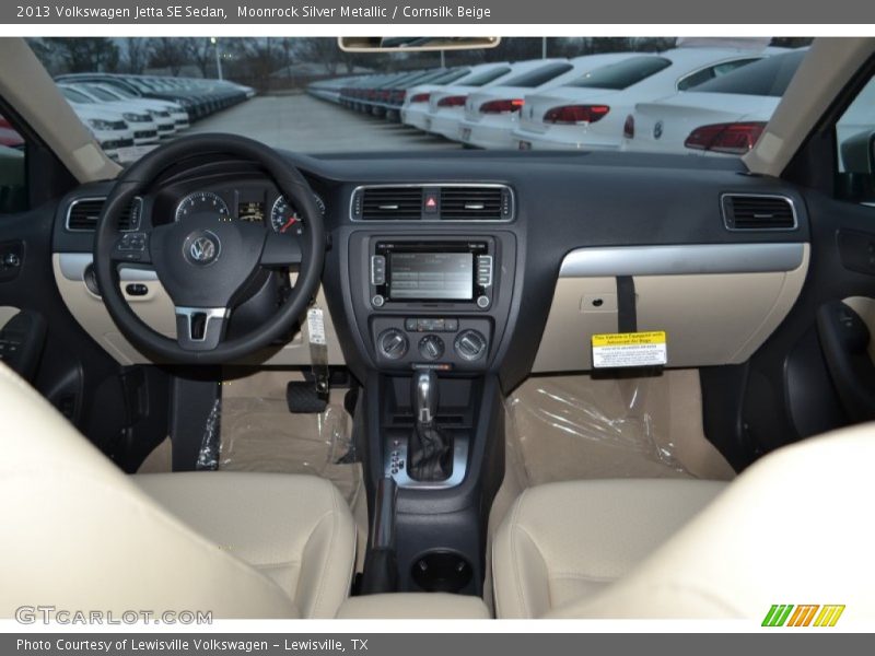 Moonrock Silver Metallic / Cornsilk Beige 2013 Volkswagen Jetta SE Sedan