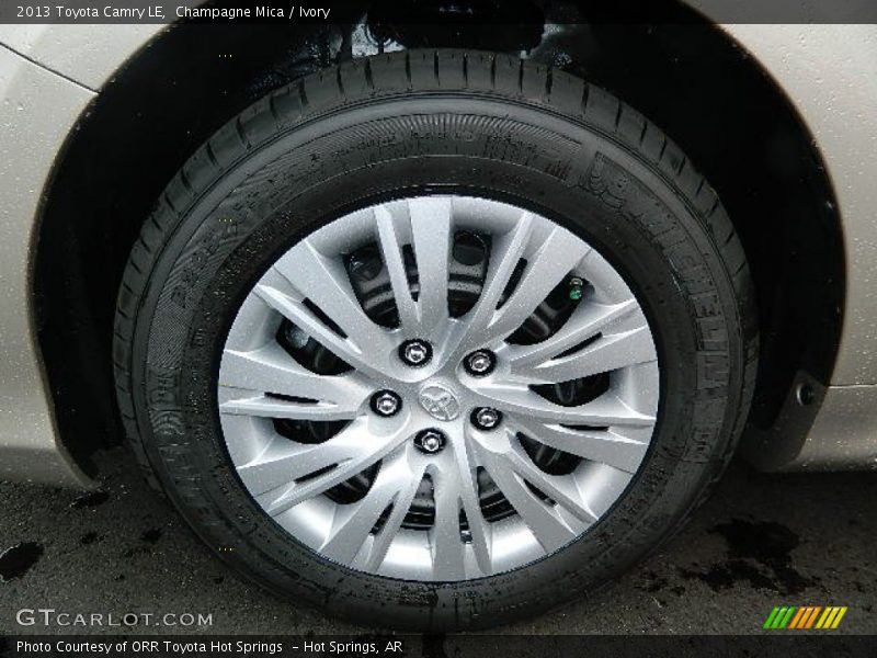 Champagne Mica / Ivory 2013 Toyota Camry LE